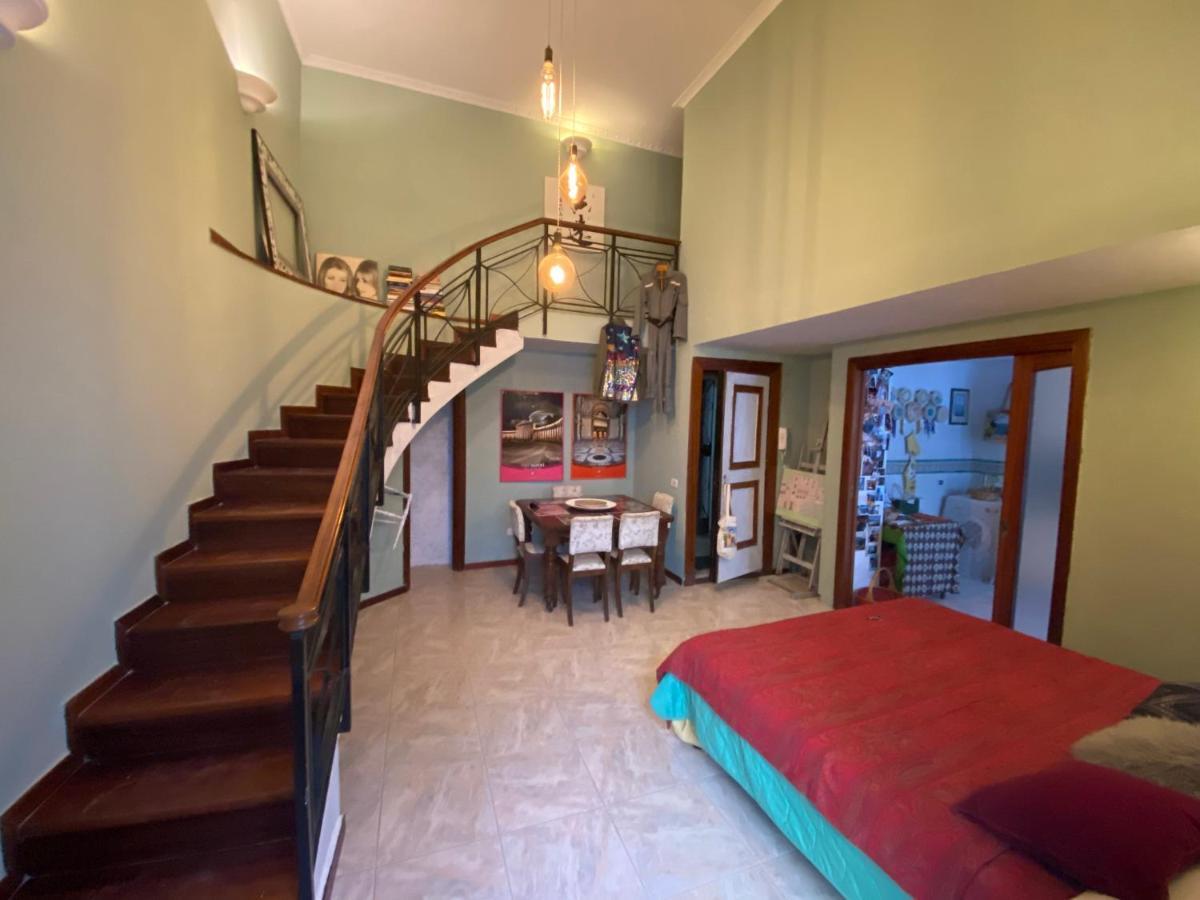 Casa Gioia, Tra Palazzo Reale,Lungomare E Monte Echia Lägenhet Neapel Exteriör bild