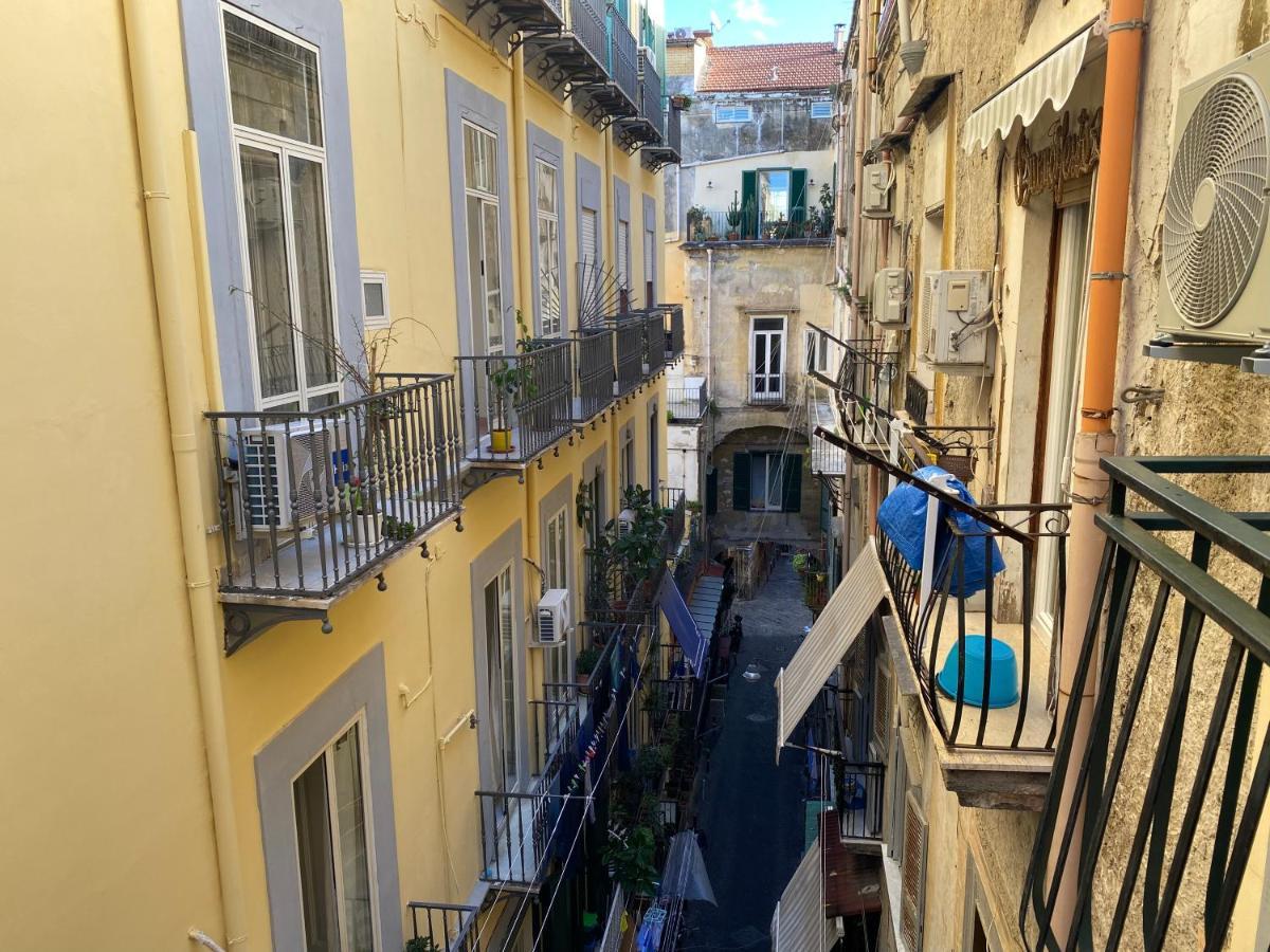 Casa Gioia, Tra Palazzo Reale,Lungomare E Monte Echia Lägenhet Neapel Exteriör bild