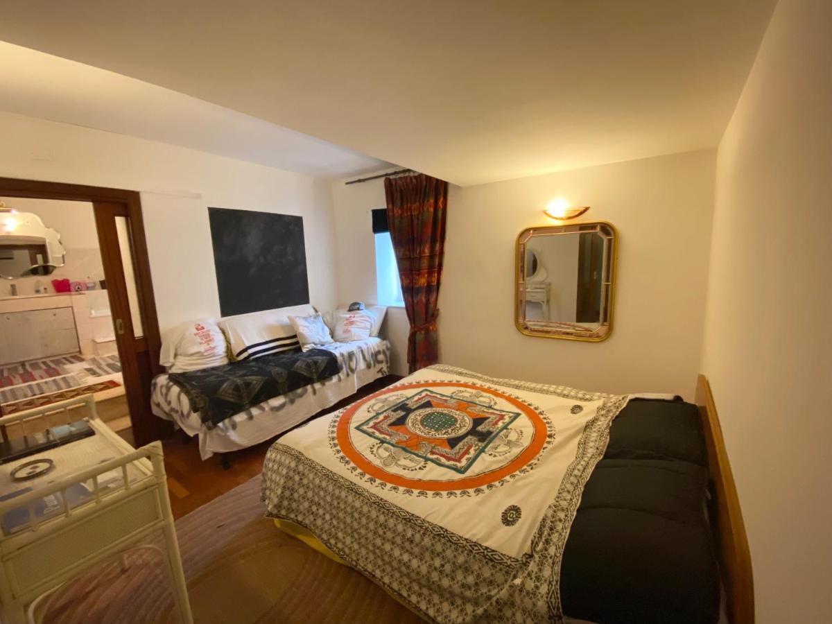 Casa Gioia, Tra Palazzo Reale,Lungomare E Monte Echia Lägenhet Neapel Exteriör bild